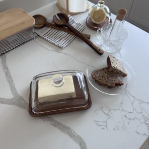 Маслянка з дерева акації з скляною кришкою